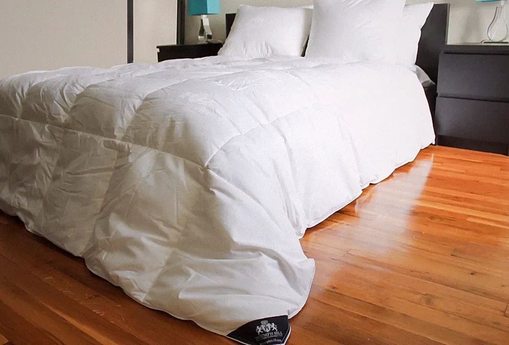 Triumph Hill 100% Natural Goose Down 100% Jacquard Cotton Bed Comforter Twin